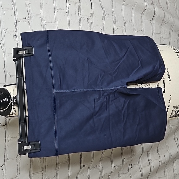 J. Crew Weekend Signature Flex Bike Shorts in Navy Size Medium - Picture 2 of 5